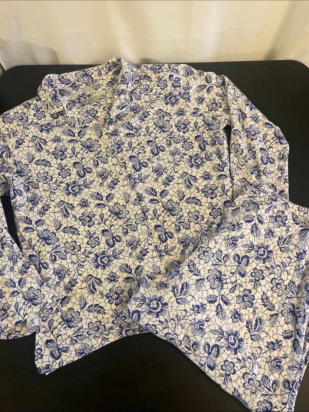 Cabernet White and Blue Floral Women's Pajama Set Size L